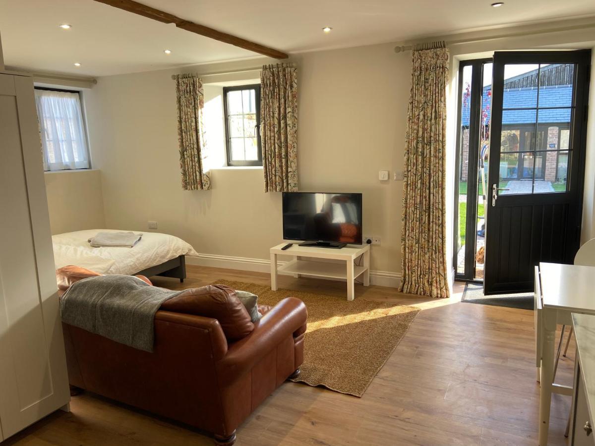 Potcote Farm Stables Accommodation Spots Stable Towcester Eksteriør bilde